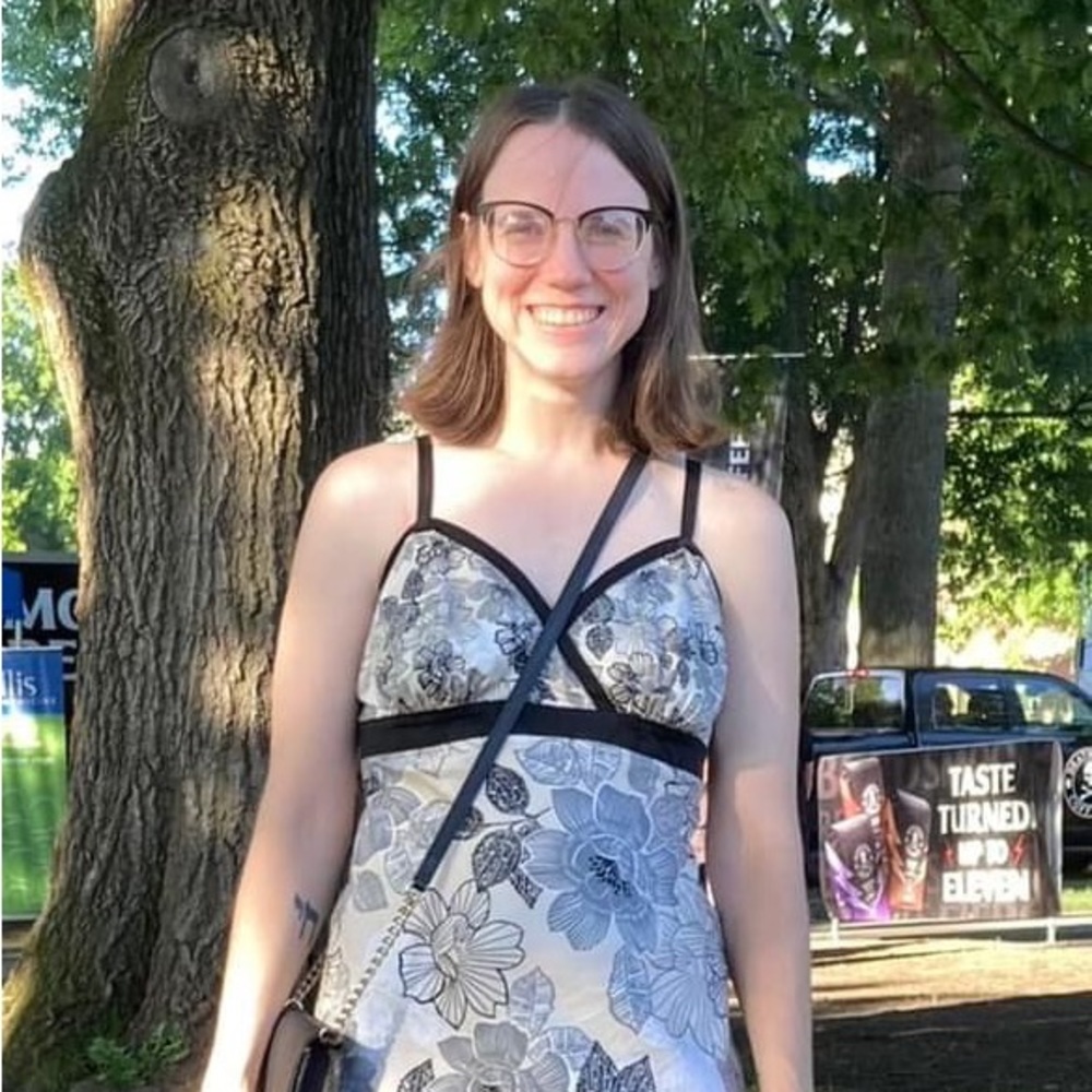 Meet your Posher, Lena - Picture 13 of 14
